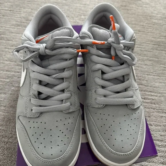 Nike SB Dunk Low Pro ISO wolf grey Sz 10.5 Men's Sneakers DV5465-001 Sneakers